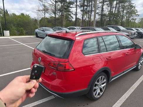 Used 2017 Volkswagen Golf Alltrack SEL AWD/4WD image 10