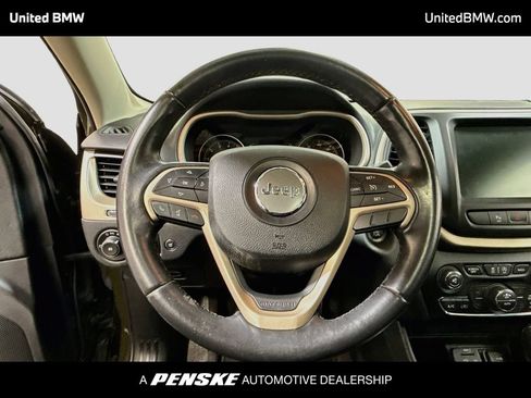 Used 2016 Jeep Cherokee 75th Anniversary FWD image 13