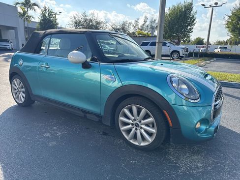 Used 2018 MINI Cooper S image 18