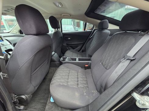 Used 2013 Chevrolet Volt FWD image 15