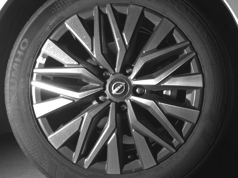 Used 2025 Nissan Altima 2.5 SV FWD image 13