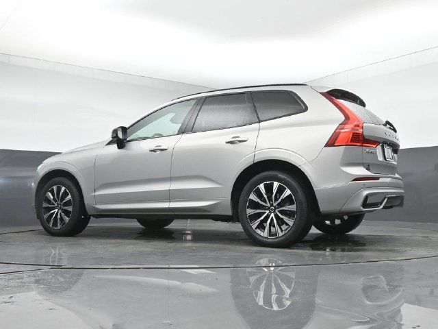Used 2024 Volvo XC60 B5 Core AWD/4WD image 37