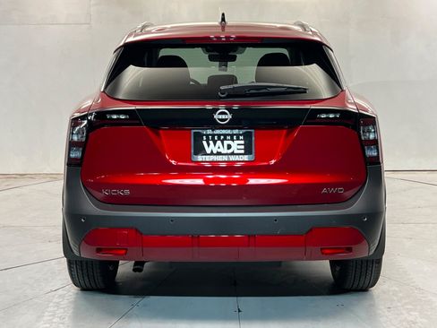 New 2026 Nissan Kicks SV w/ SV Premium Package AWD/4WD image 4