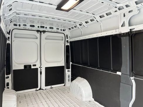 Used 2026 RAM ProMaster 2500 w/ Convenience Group FWD image 30