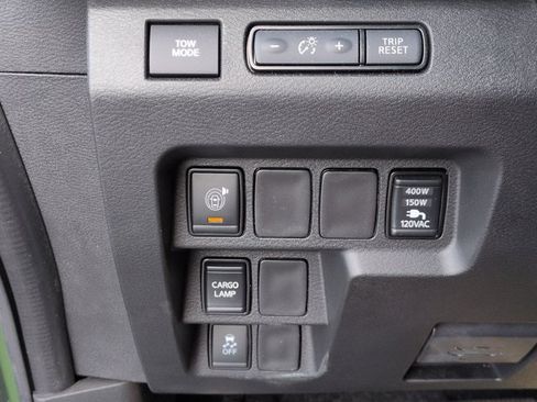 Certified 2025 Nissan Frontier SV w/ SV Convenience Package RWD image 17