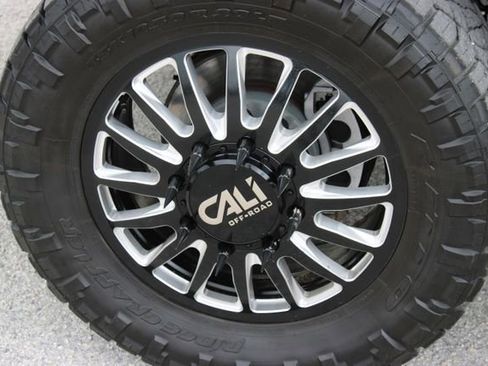 Used 2024 RAM 3500 Big Horn AWD/4WD image 29