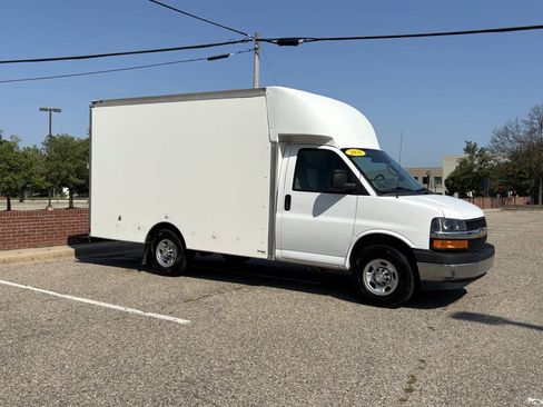 Used 2021 Chevrolet Express 3500 w/ Power Convenience Package RWD image 1