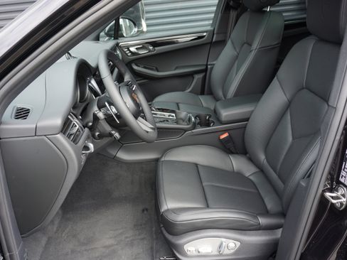 New 2026 Porsche Macan S AWD/4WD image 4