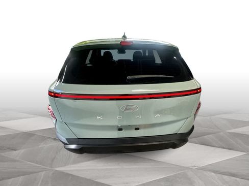 Used 2024 Hyundai Kona SE FWD image 7