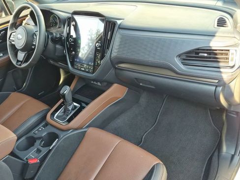 Used 2025 Subaru Forester Touring AWD/4WD image 38