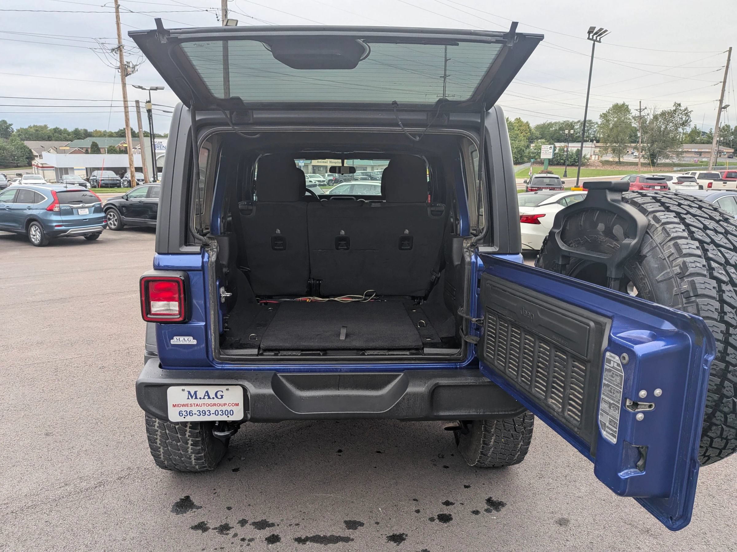 Used 2020 Jeep Wrangler Unlimited Sport AWD/4WD image 30