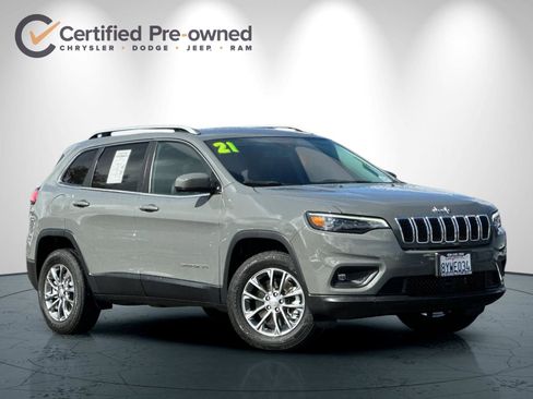 Certified 2021 Jeep Cherokee Latitude Lux w/ Comfort/Convenience Group image 2