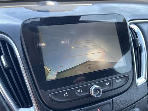 Used 2018 Chevrolet Malibu LT w/ Leather Package FWD image 21