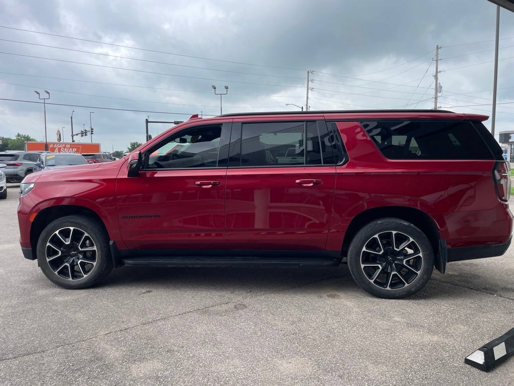 Used 2024 Chevrolet Suburban RST w/ Luxury Package AWD/4WD image 5