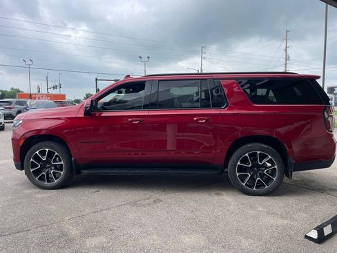 Used 2024 Chevrolet Suburban RST w/ Luxury Package AWD/4WD image 5