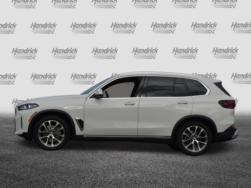 Certified 2024 BMW X5 xDrive40i w/ Premium Package image 8