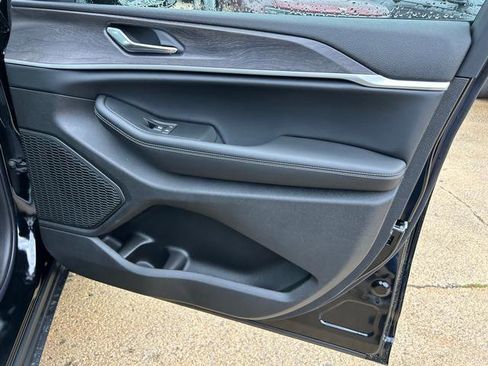 New 2025 Jeep Grand Cherokee Limited w/ Black Appearance Package image 22