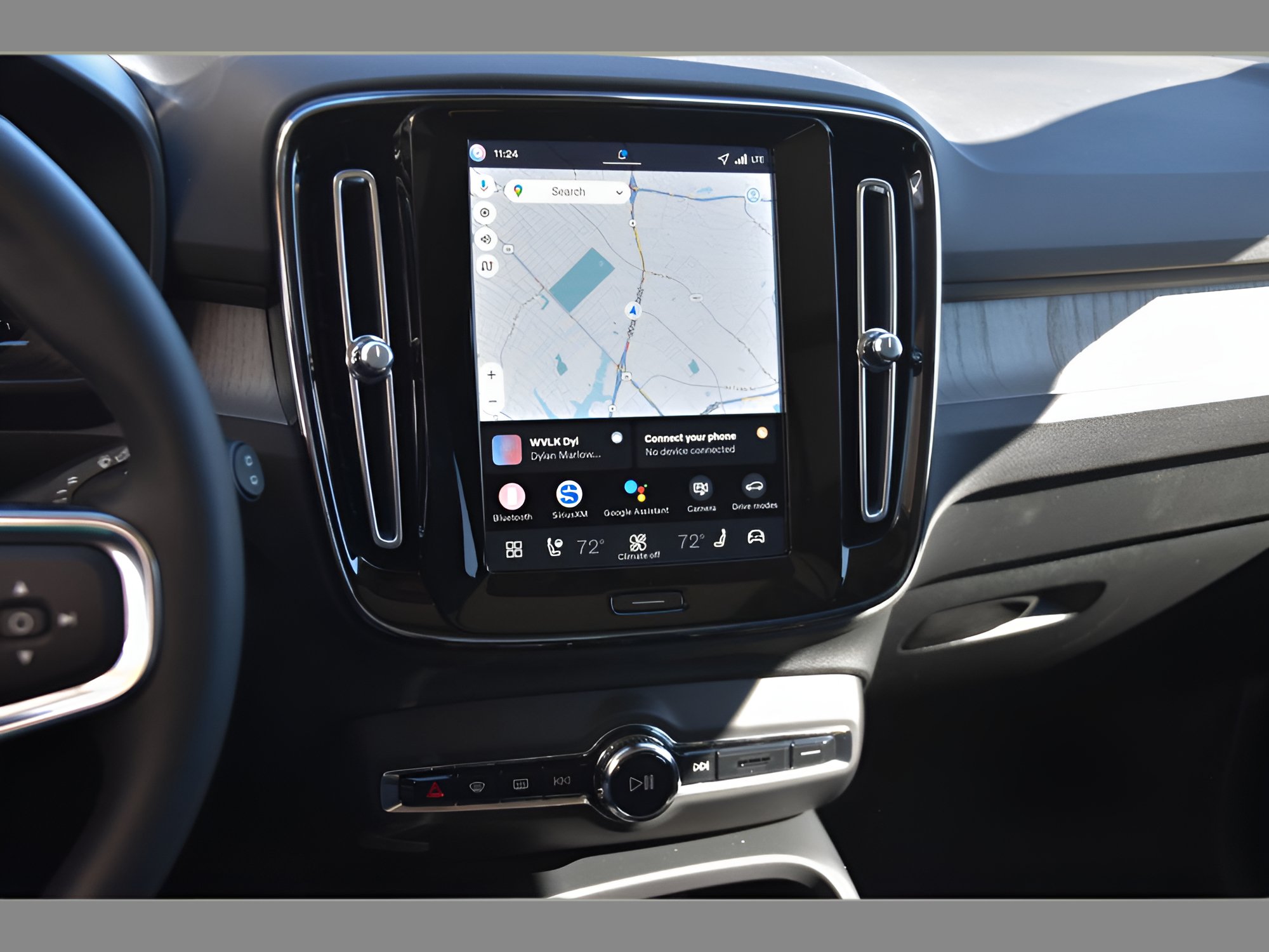 Certified 2026 Volvo XC40 B5 Plus w/ Protection Package Premier AWD/4WD image 18