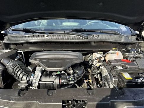 Used 2025 Chevrolet Blazer RS image 24