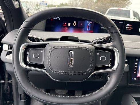 Used 2025 Lincoln Navigator L Reserve w/ Jet Appearance Package image 26