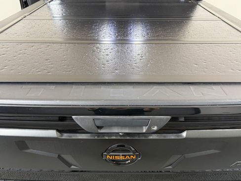 Used 2020 Nissan Titan PRO-4X w/ Pro-4x Convenience Package AWD/4WD image 21