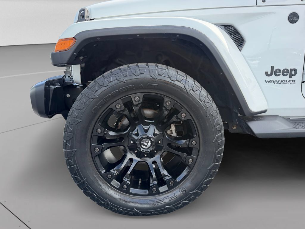 Used 2020 Jeep Wrangler Unlimited Sahara AWD/4WD image 30