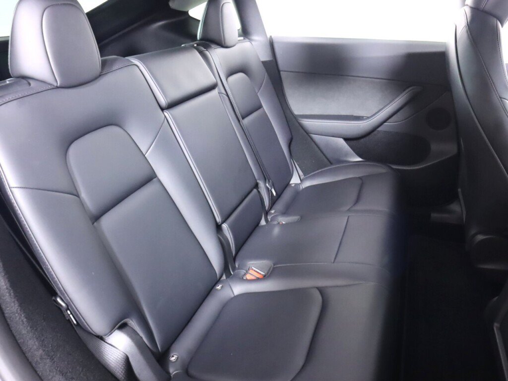 Used 2023 Tesla Model Y Long Range AWD/4WD image 36
