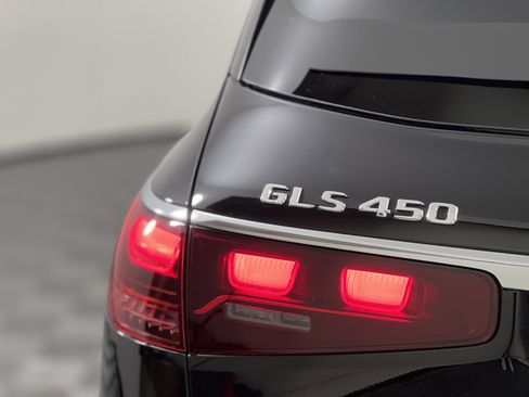 Certified 2024 Mercedes-Benz GLS 450 4MATIC image 12