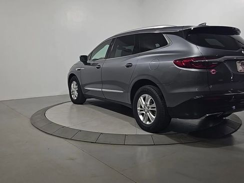 Used 2019 Buick Enclave Essence image 3