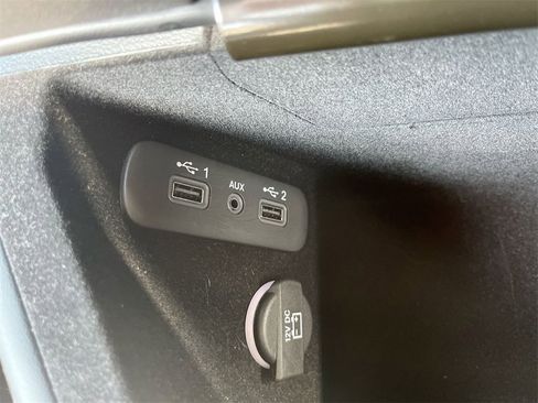 Used 2022 Dodge Challenger R/T Scat Pack w/ Scat Pack Stripe image 25