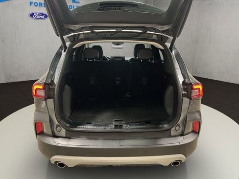 Certified 2025 Ford Escape Platinum AWD/4WD image 23