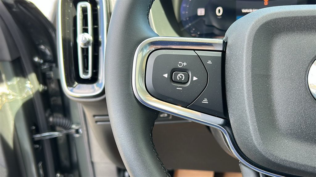 New 2026 Volvo XC40 B5 Core w/ Climate Package AWD/4WD image 13
