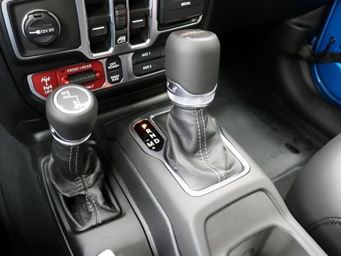 New 2026 Jeep Gladiator Mojave AWD/4WD image 25