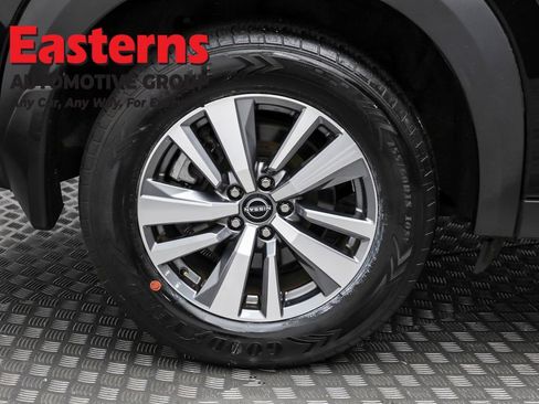 Used 2022 Nissan Pathfinder SL image 32