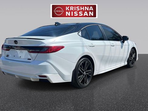 Used 2025 Toyota Camry LE image 5