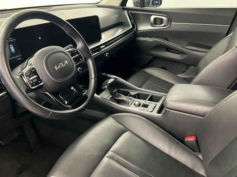 Used 2024 Kia Sorento S w/ Panoramic Sunroof Package FWD image 16