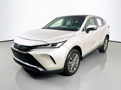 Used 2021 Toyota Venza Limited w/ Carpet Mat Package (TMS) AWD/4WD image 3