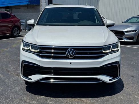 Used 2023 Volkswagen Tiguan SEL R-Line AWD/4WD image 2