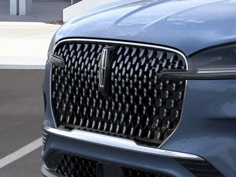 New 2026 Lincoln Aviator AWD image 17