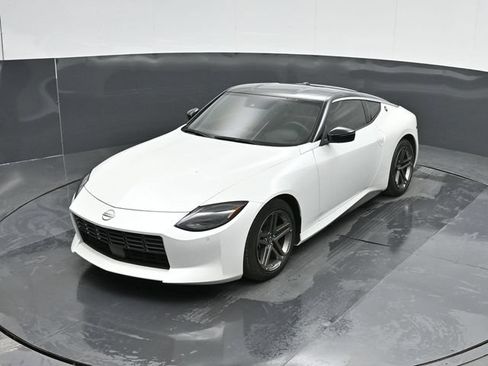 Used 2024 Nissan Z Sport w/ Floor Mat Package RWD image 49