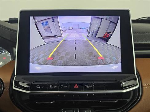 Used 2024 Jeep Compass Limited image 32