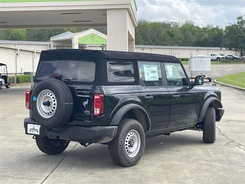 New 2025 Ford Bronco Base image 3