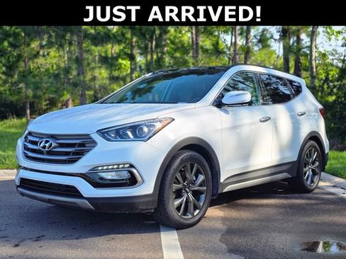 Used 2018 Hyundai Santa Fe Sport FWD image 1