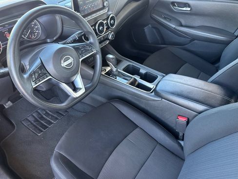 Used 2025 Nissan Sentra SV FWD image 5