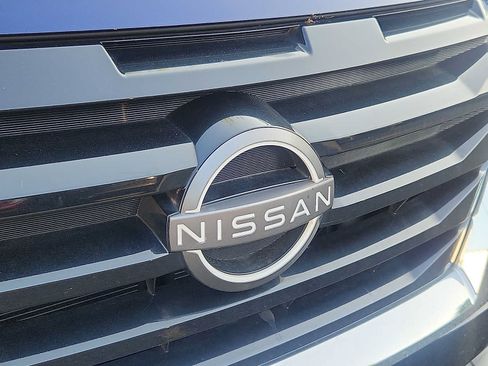 Used 2022 Nissan Pathfinder SV AWD/4WD image 4