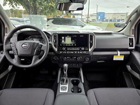 New 2026 Nissan Frontier SV image 9