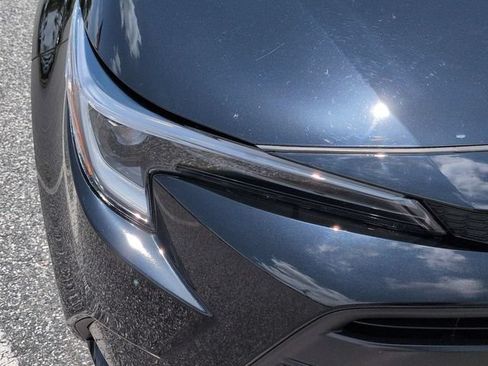 Certified 2025 Toyota Corolla LE FWD image 10