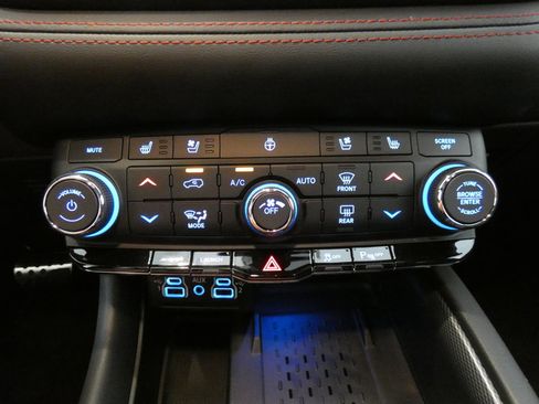 New 2026 Dodge Durango R/T w/ Blacktop Package AWD/4WD image 15