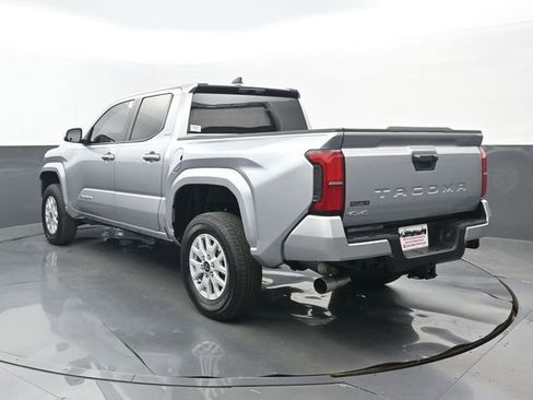 Used 2025 Toyota Tacoma SR5 image 2