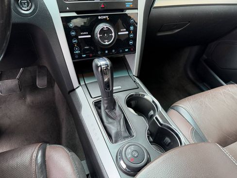 Used 2015 Ford Explorer Sport w/ Equipment Group 401A AWD/4WD image 22